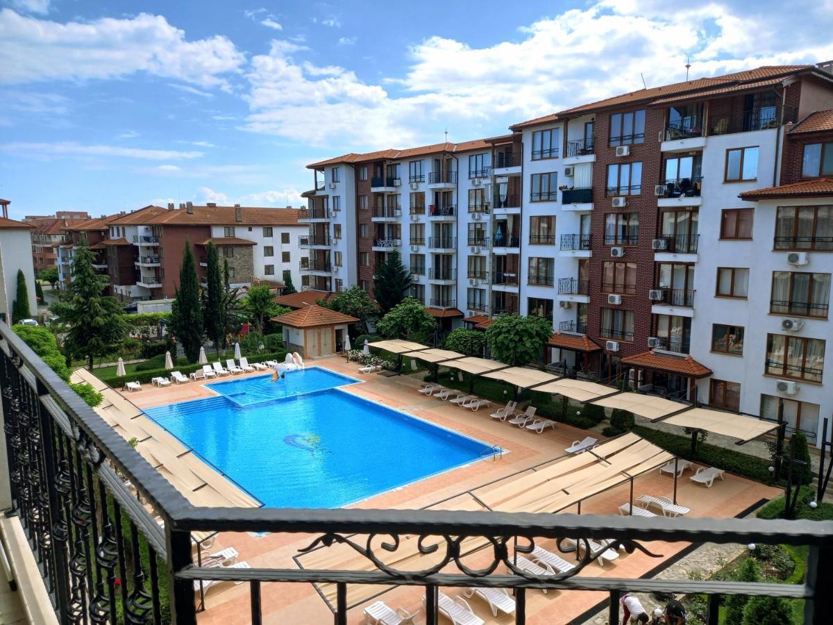 Apollon-7 Family Apartment Nesebar Bagian luar foto
